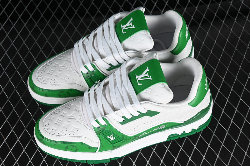 EyeConicWear-louis-vuitton-trainer-54-signature-white-green-sneakers-5
