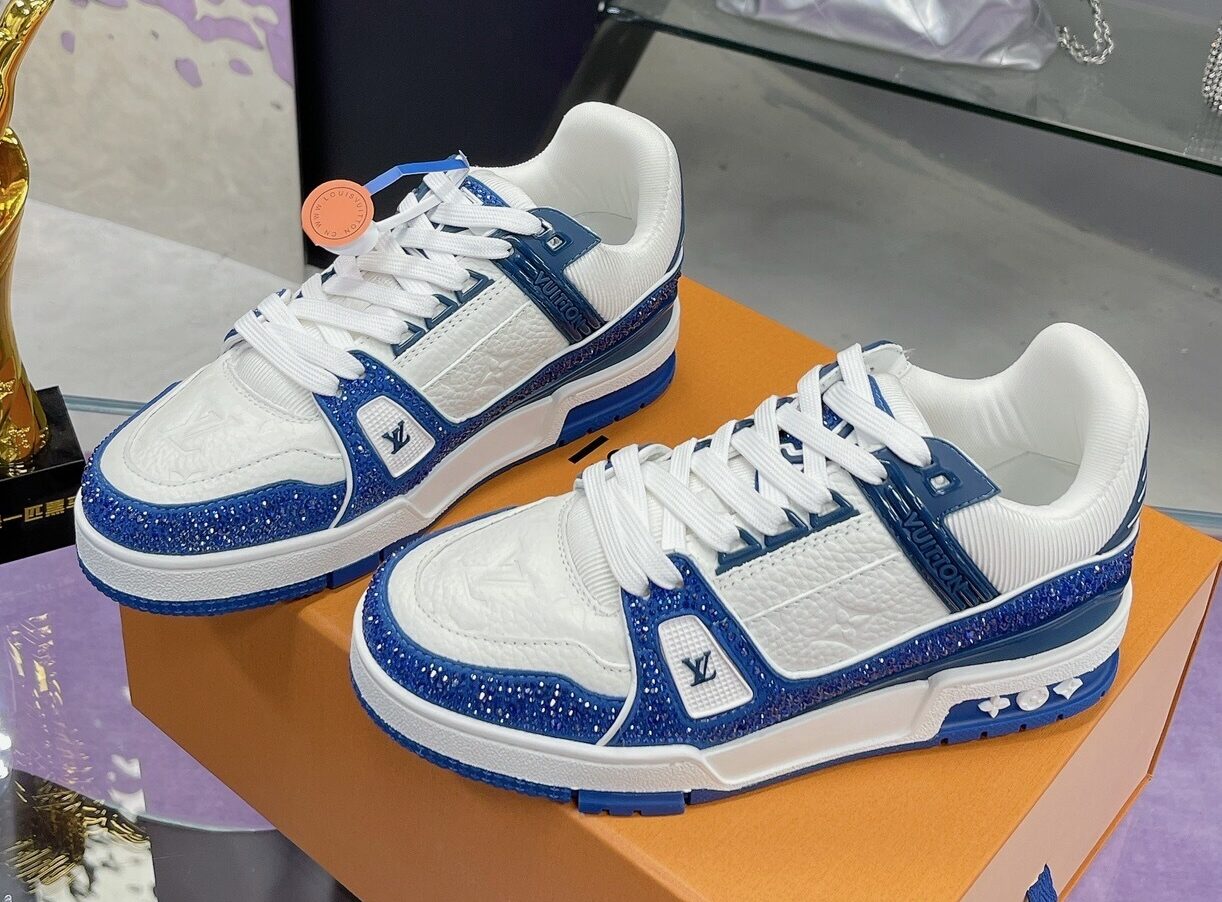 EyeConicWear-louis-vuitton-trainer-maxi-blue-white-handcrafted-rhinestone-sneakers-6